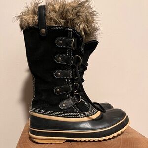 Sorel Joan of Artic lace up boot